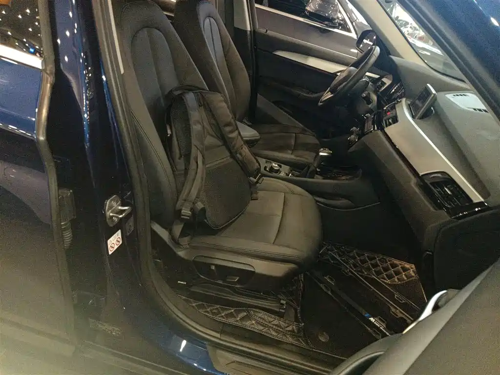 BMW X1 2019 sDrive20Li Leading Model фото 19
