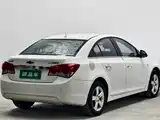 Photo 4 - Chevrolet Cruze