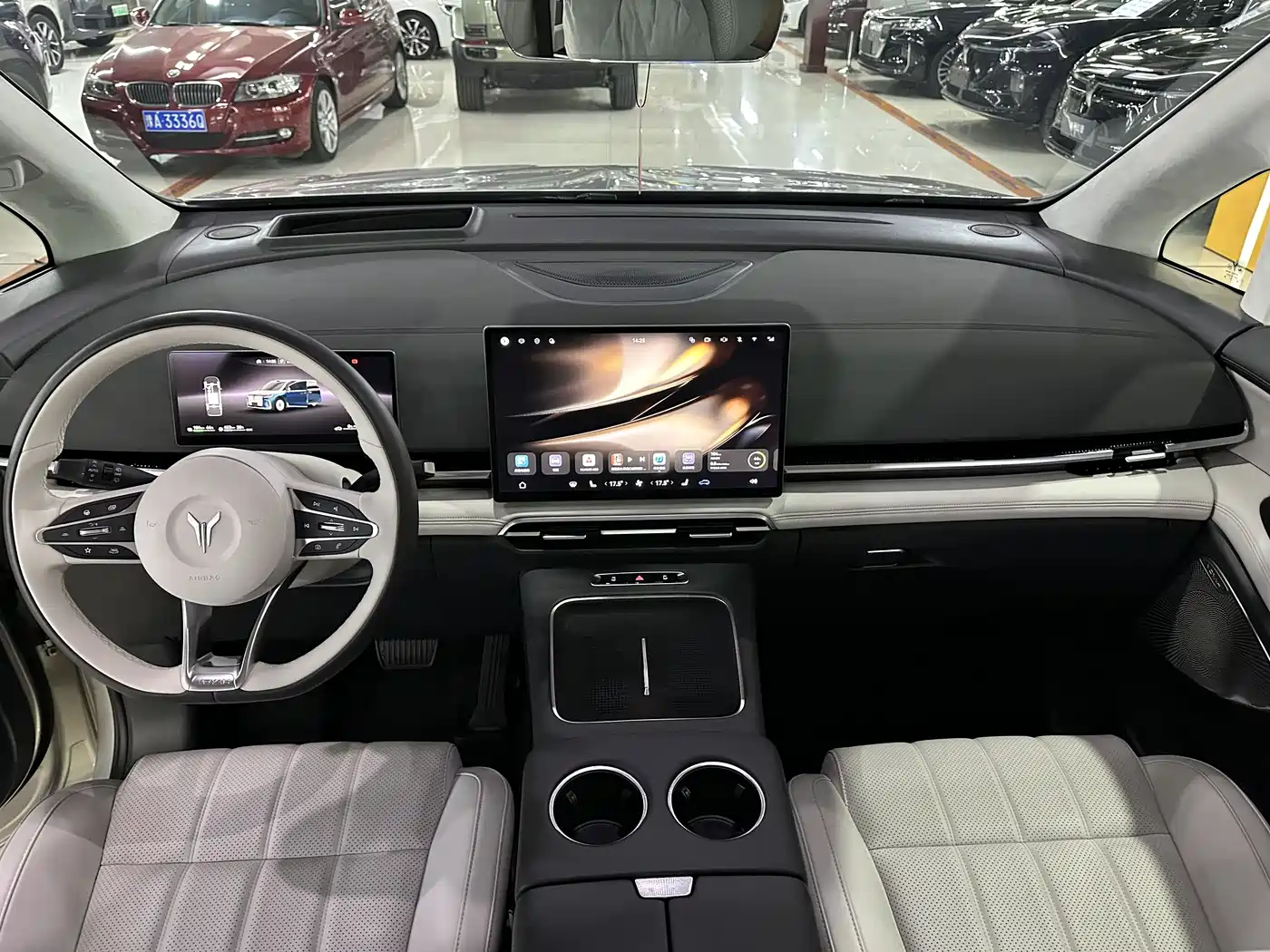 Voyah Auto Voyah Dreamer 2025 PHEV AWD Flagship Qian Kun Edition фото 6