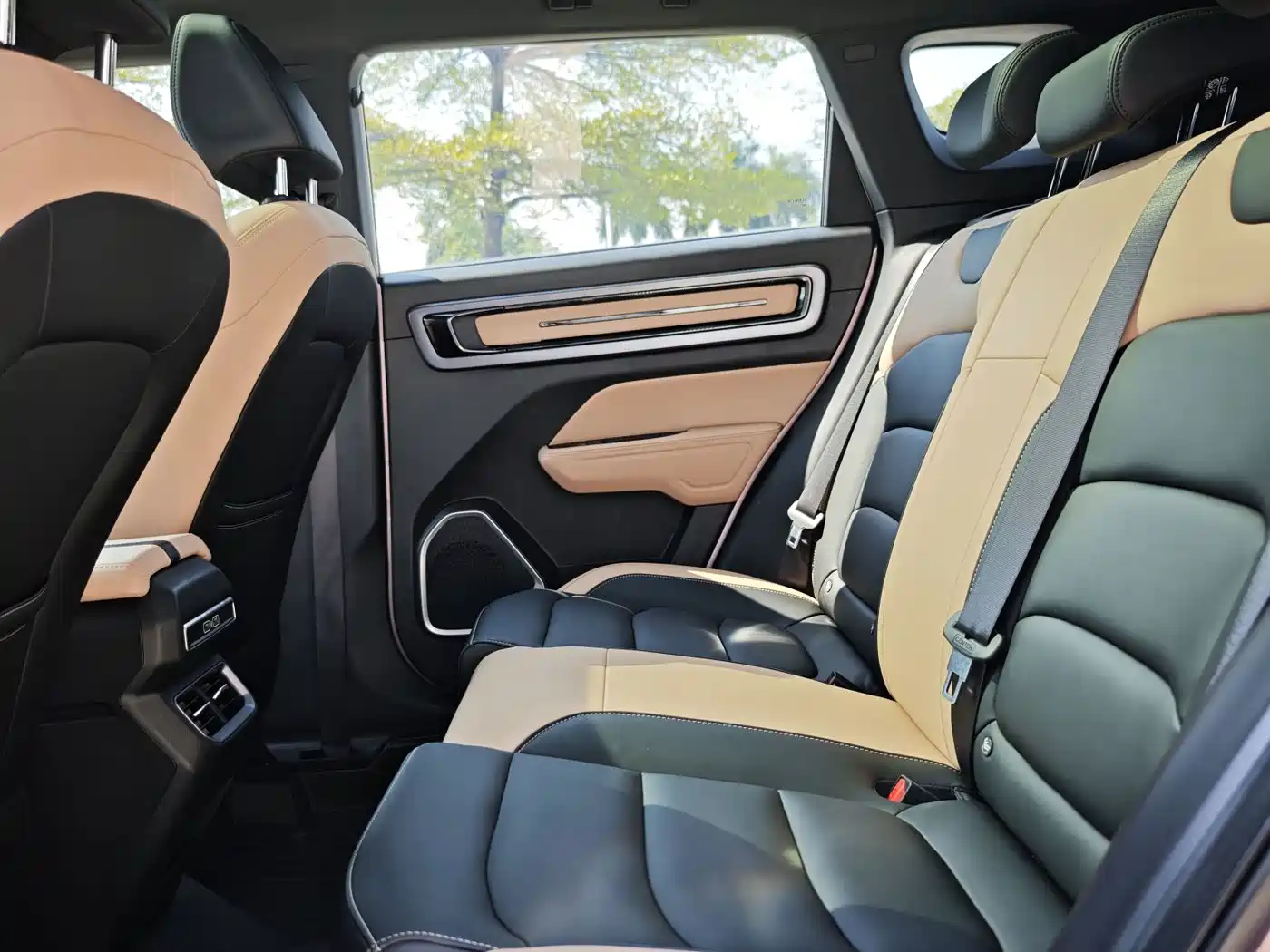 Geely ICON 2023 2023 Model 1.5TD Chocolate Deluxe Edition