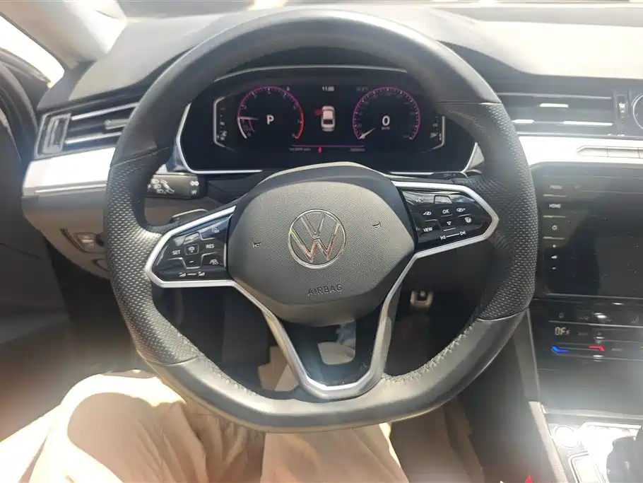 Volkswagen Magotan 2023 Model 2 Million Commemorative Edition 330TSI DSG Luxury фото 15