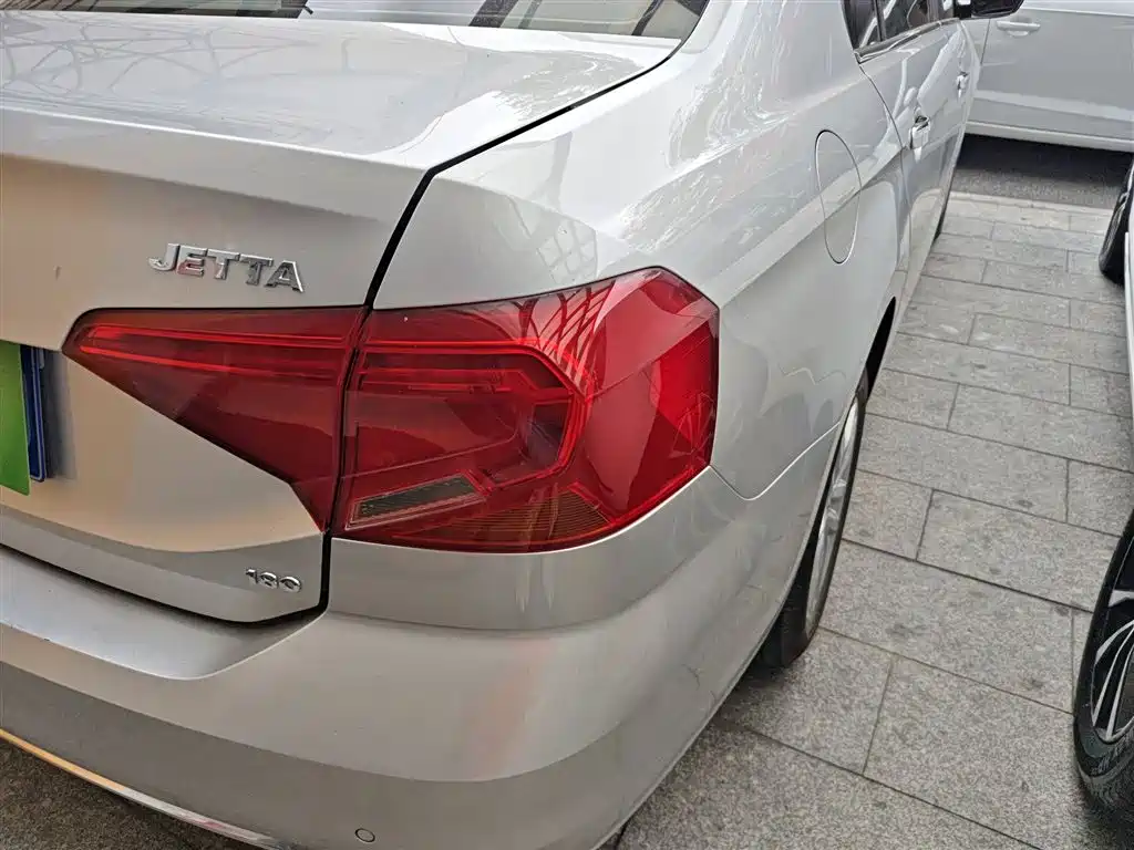 Volkswagen Jetta 2017 1.5L Automatic Comfort фото 19