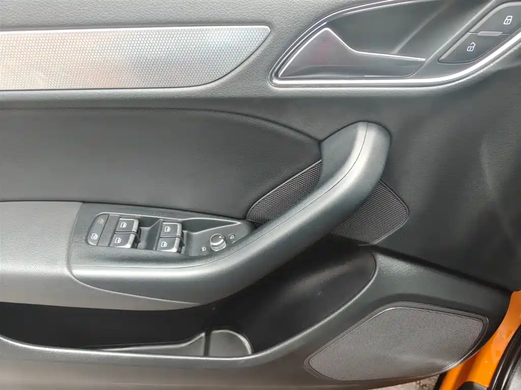 Audi Q3 2013 35 TFSI quattro Technology фото 9
