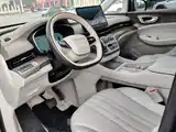 Фото 8 - Roewe iMAX8 EV