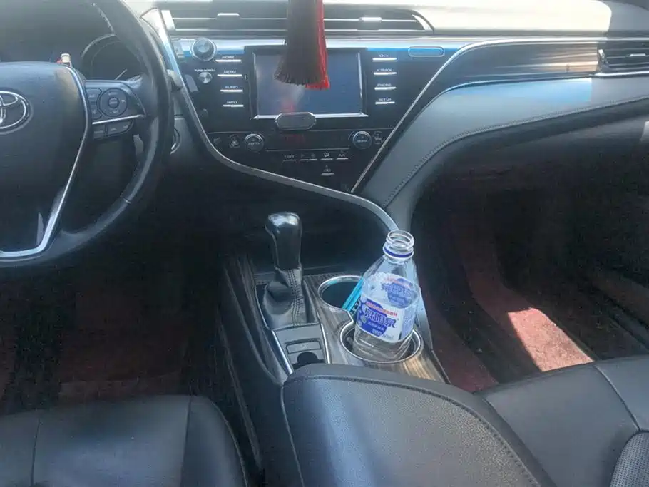 Toyota Camry 2018 2.0G Luxury Edition фото 13