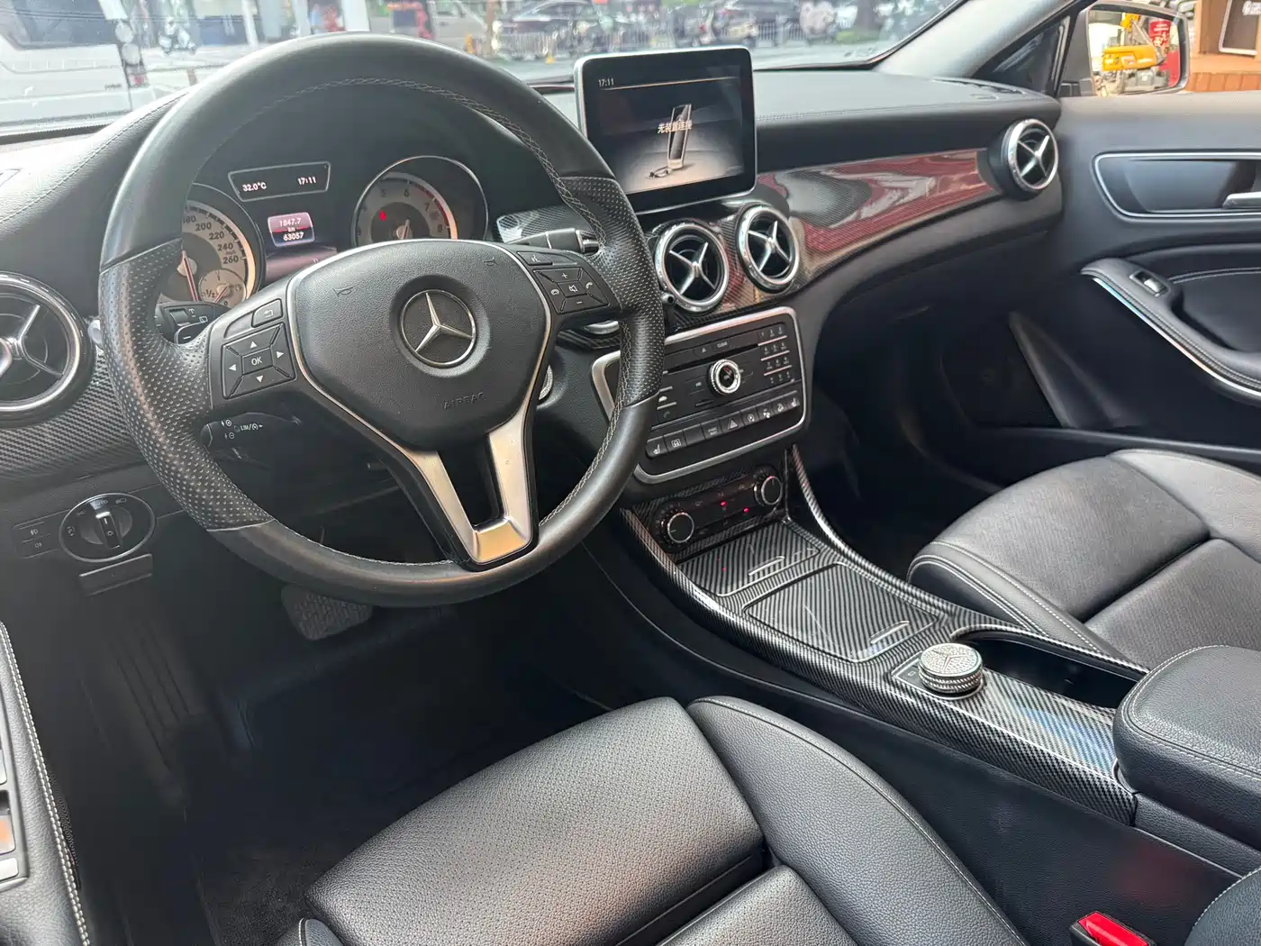 Mercedes-Benz GLA 2016 GLA 220 4MATIC Fashion фото 14