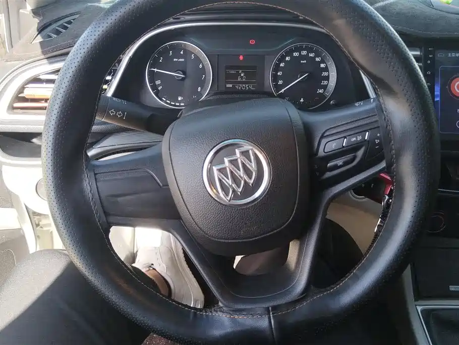 Buick Excelle 2018 15T Manual Elite (China V) фото 15