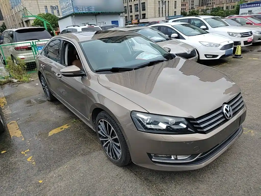 Фото 22 - Volkswagen Passat