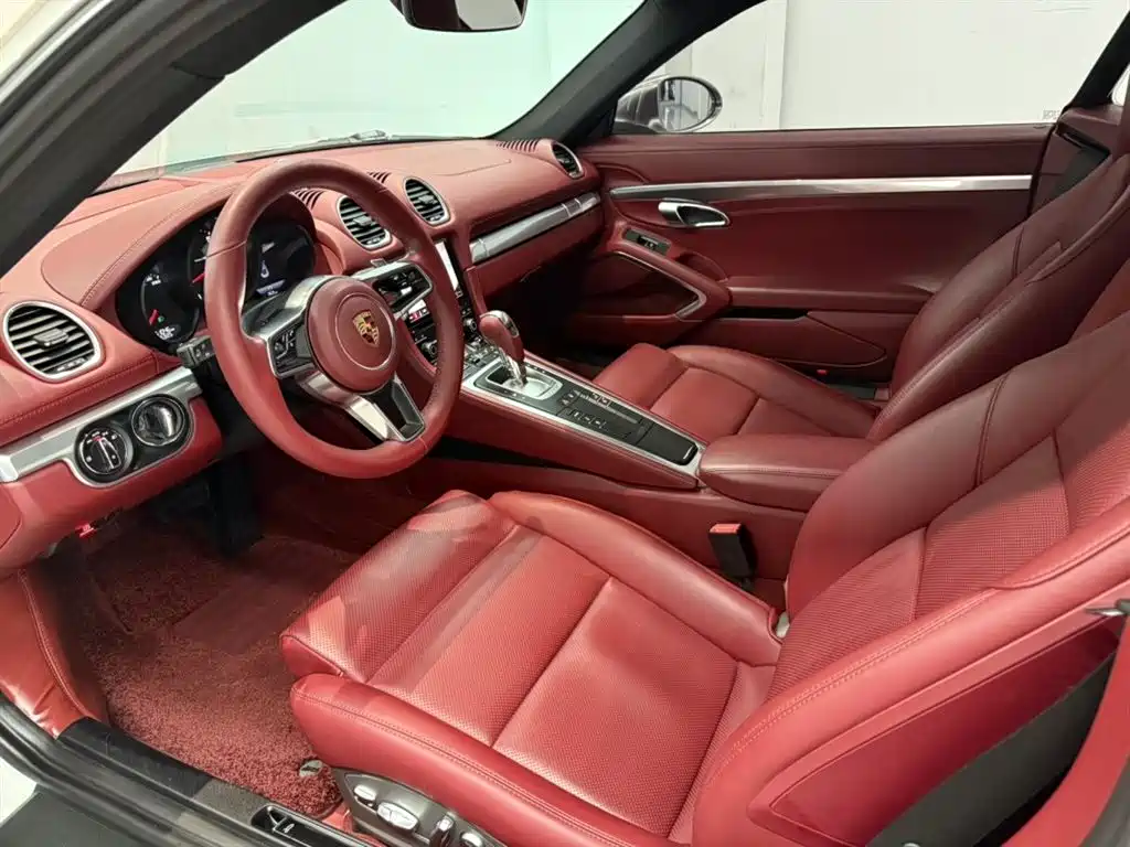 Porsche 718 2018 Cayman 2.0T фото 5