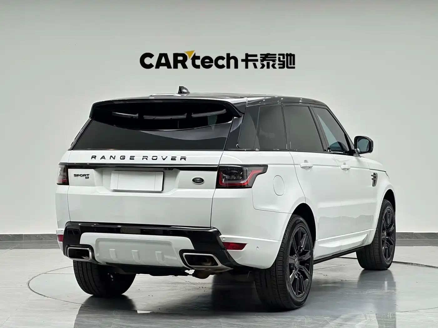 Land Rover Range Rover Sport 2021 3.0 L6 Gloss Black Edition фото 8