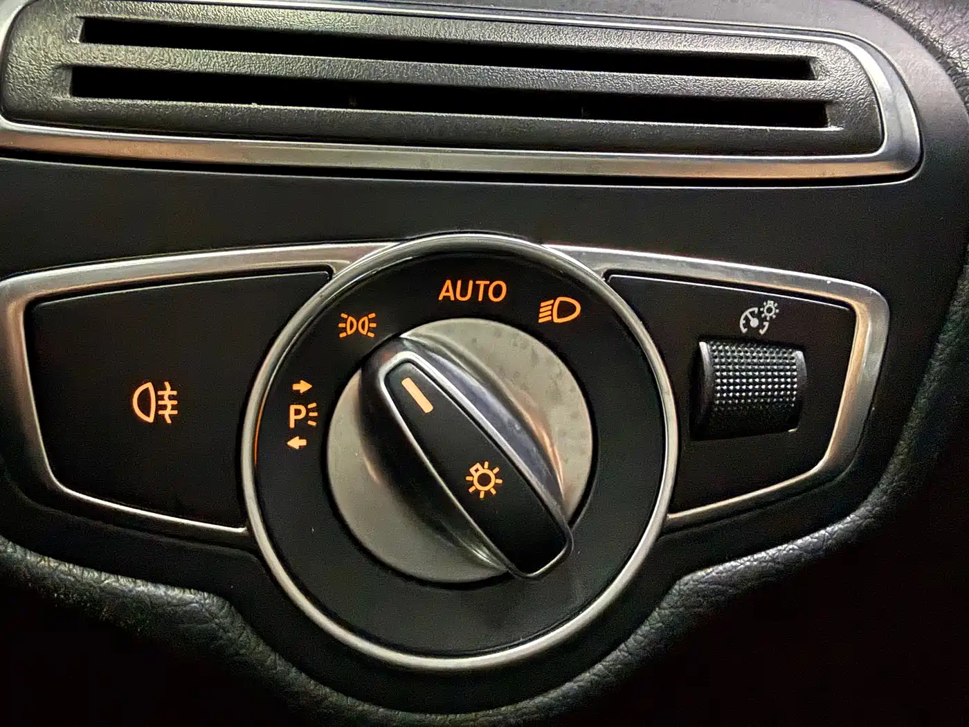 Mercedes-Benz GLC 2022 Facelift GLC 260 L 4MATIC Dynamic фото 15