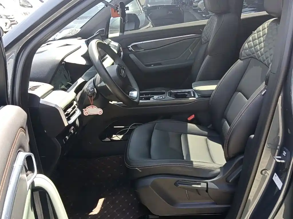 Geely Haoyue L 2024 2023 Model 2.0T DCT Luxury