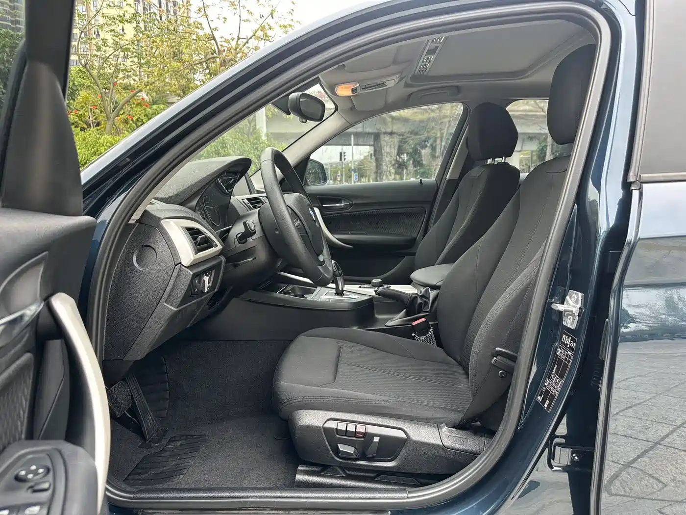 BMW 1 Series (Import) 2013 Facelift 118i Leading Model фото 6