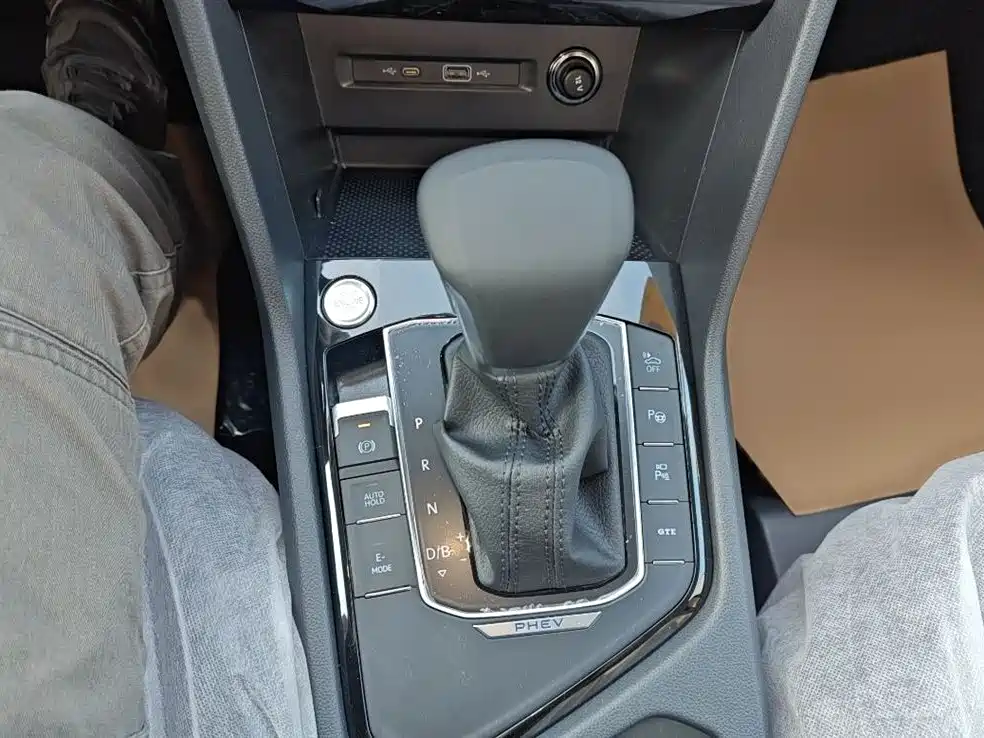 Volkswagen Tiguan L PHEV 2023 430PHEV Plug-in Hybrid Premium фото 14
