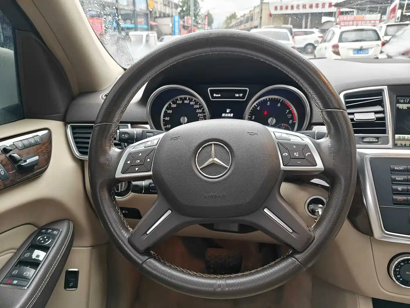 Mercedes-Benz M-Class фото 12