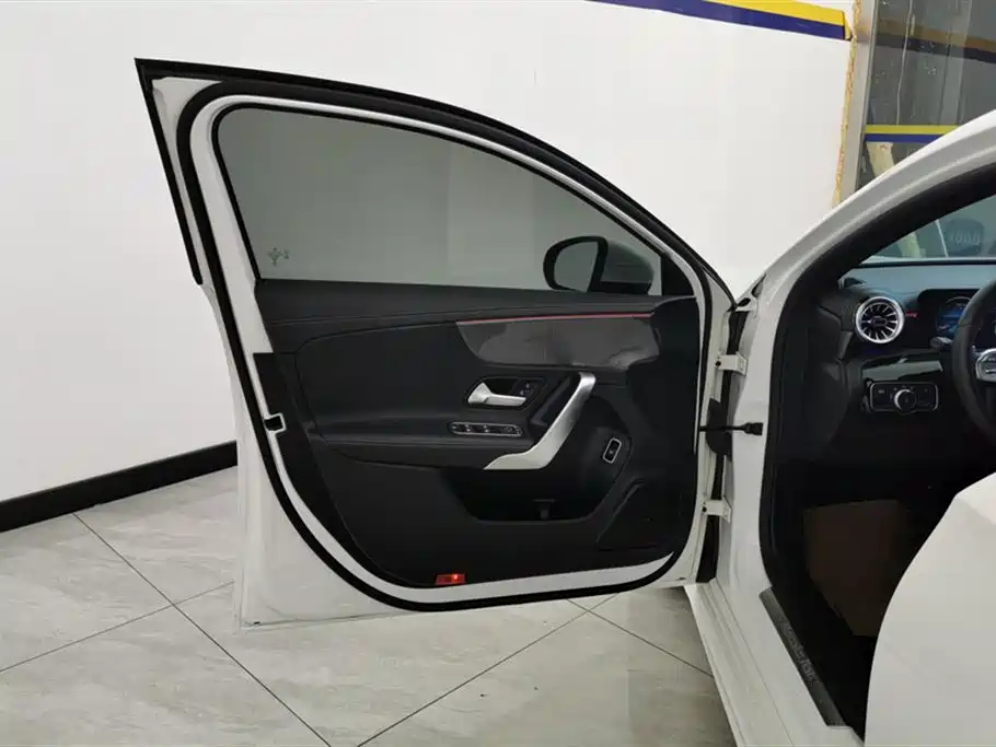 Mercedes-Benz A-Class 2022 Facelift II A 200 L Sport Sedan Fashion фото 7