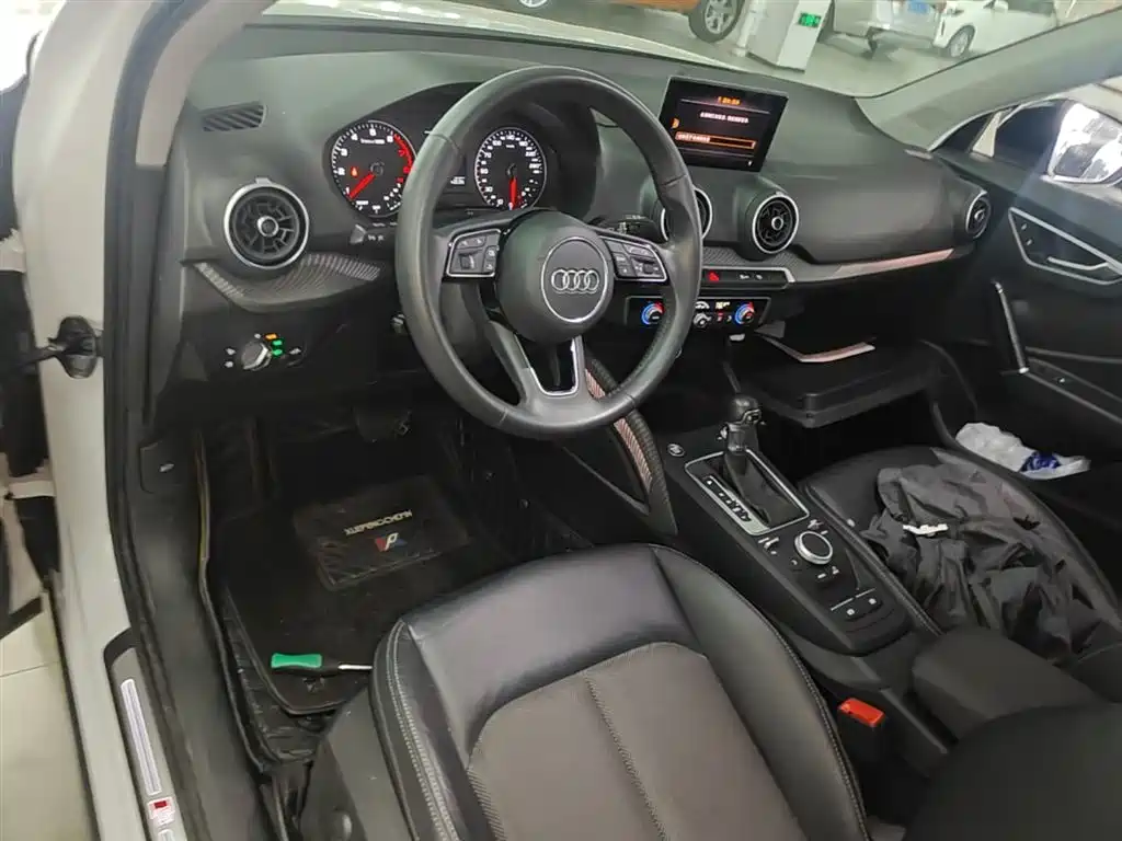 Audi Q2L 2020 35 TFSI Fashion Dynamic Model фото 10