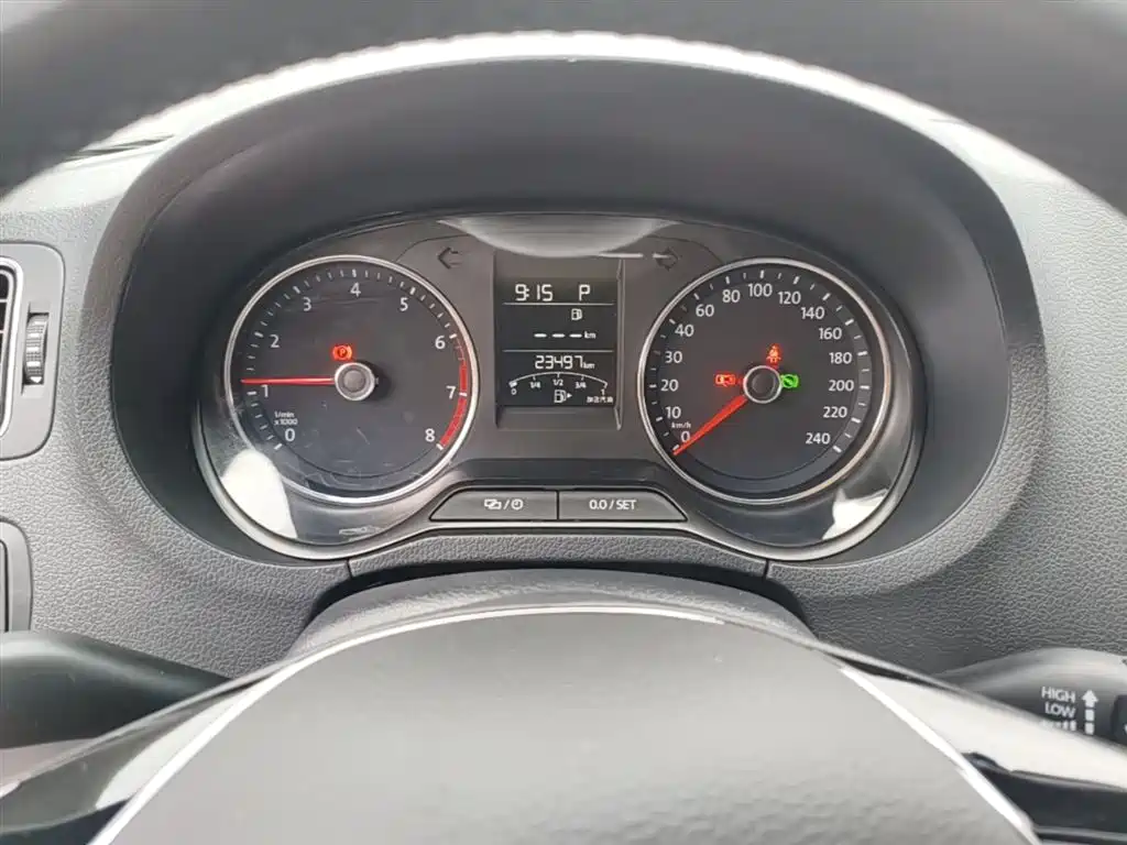 Volkswagen Polo 2016 1.6L Automatic Comfort фото 12