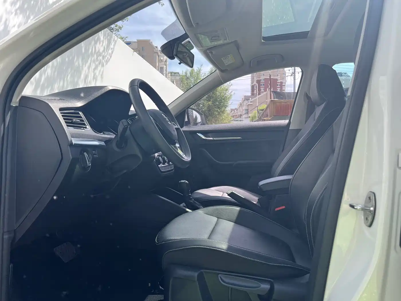 Škoda Kamiq 2021 1.5L Auto Comfort Edition фото 4