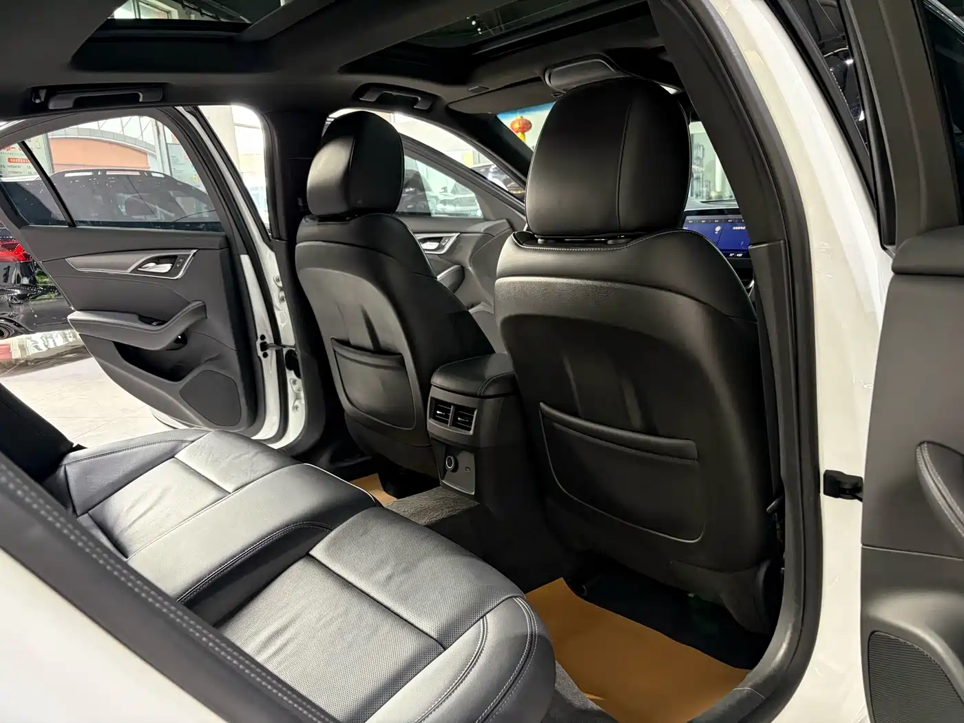 Cadillac CT5 2023 2022 28T Luxury (Standard)