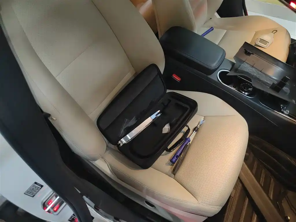 Mercedes-Benz GLA 2015 GLA 220 4MATIC Luxury фото 25