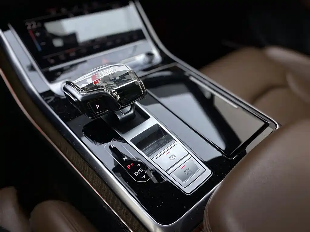Audi Q7 2020 55 TFSI quattro Supreme Exclusive Edition фото 10