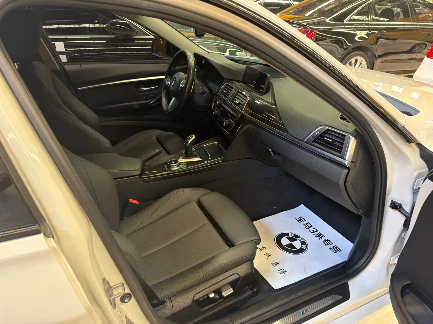 BMW 3 Series 2018 320Li M Sport Black Night Edition фото 3