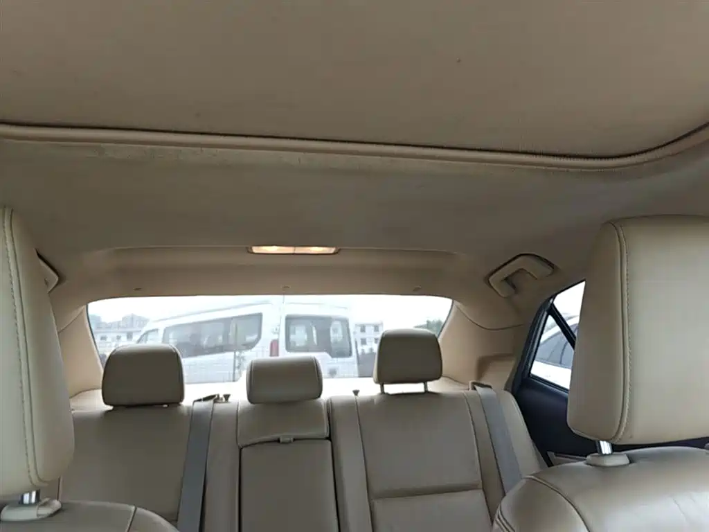 Toyota Corolla 2014 1.6L CVT GL-i Leather Edition фото 18