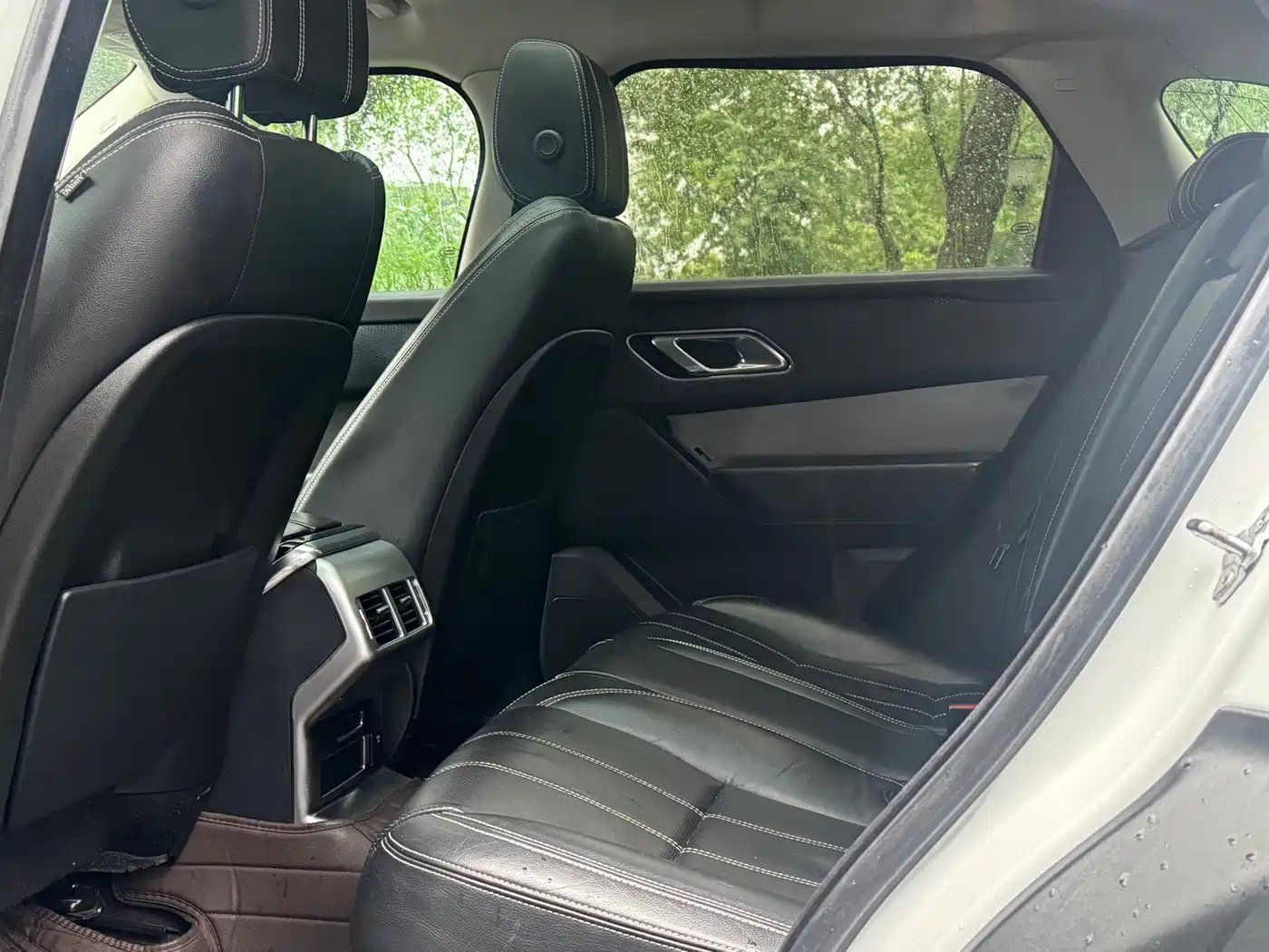 Фото 12 - Land Rover Range Rover Velar