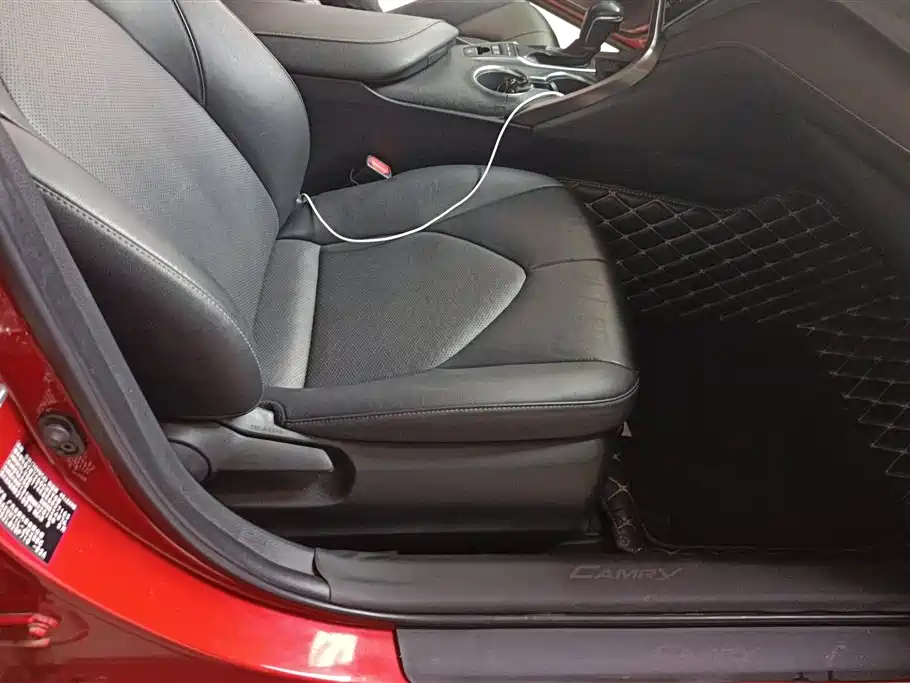 Toyota Camry 2019 Hybrid 2.5HS Trend Edition China V фото 8