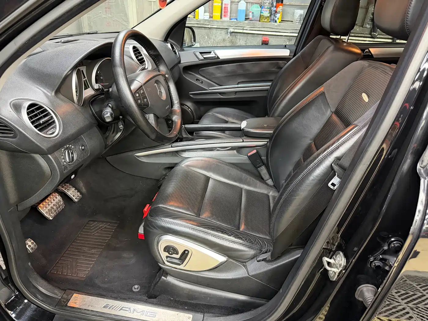 Mercedes-Benz M-Class AMG 2007 AMG ML 63 фото 6