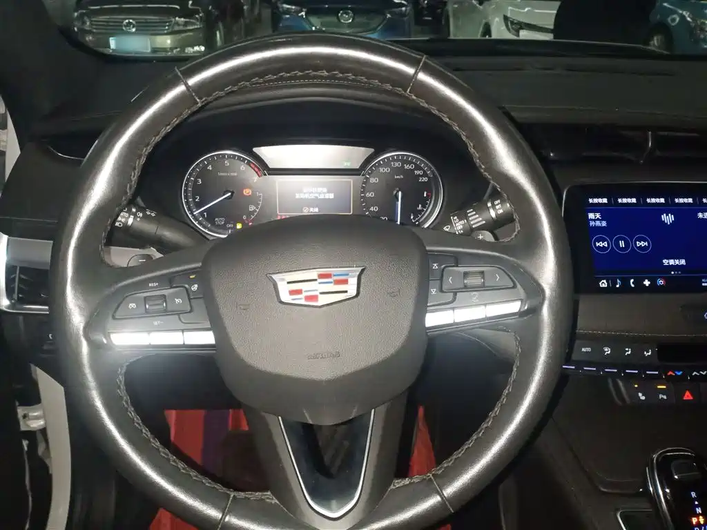 Cadillac XT4 2021 28T FWD Luxury Edition фото 11