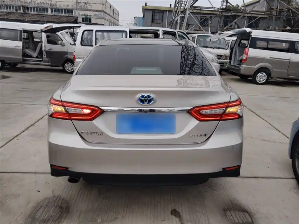 Toyota Camry 2019 Facelift Hybrid 2.5HG Luxury Edition фото 6