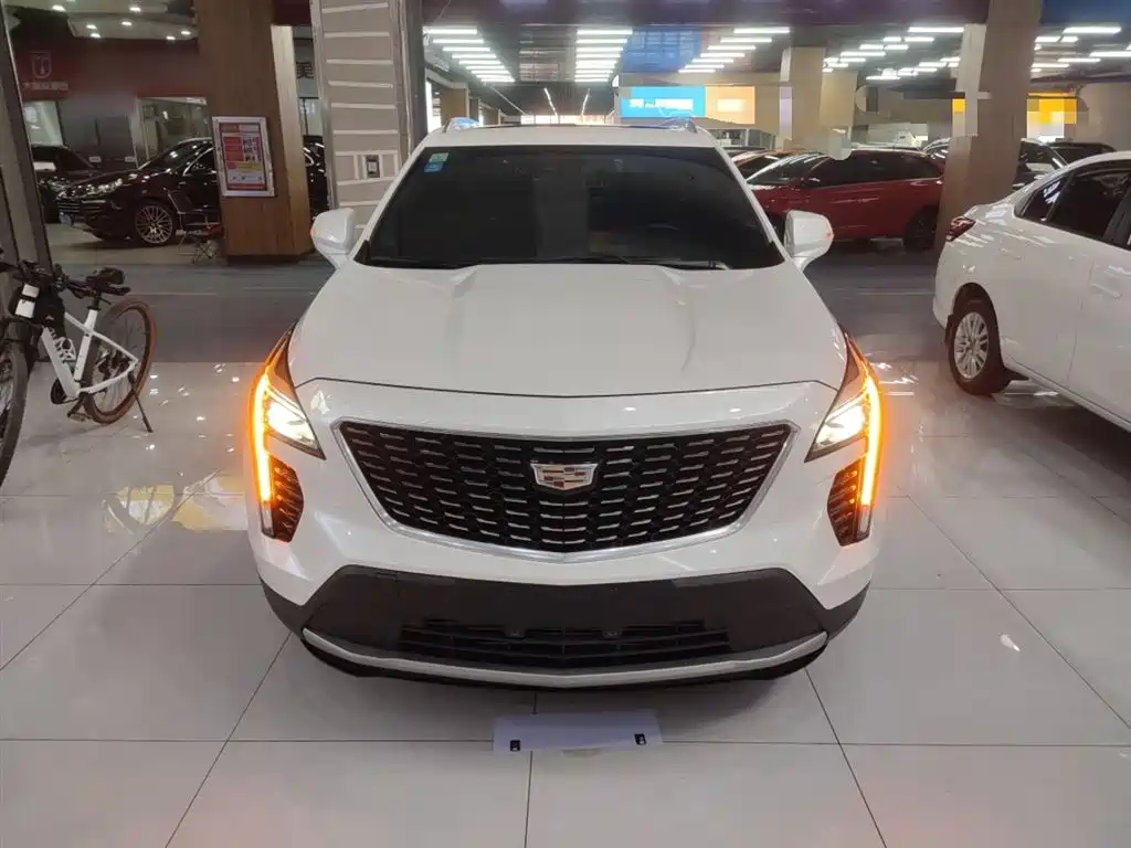 Cadillac XT4 2022 28T FWD Luxury фото 3