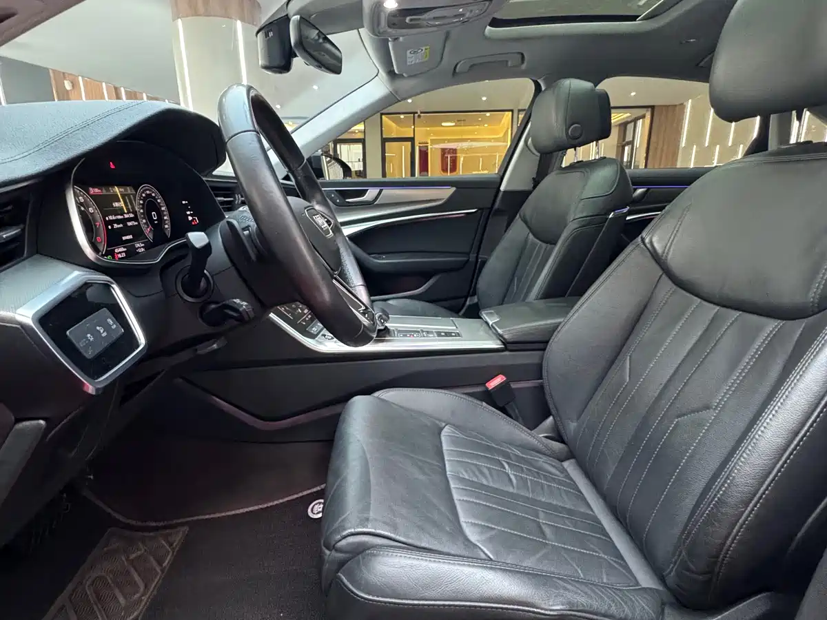 Audi A6L 2021 45 TFSI quattro Exclusive Elegance фото 40