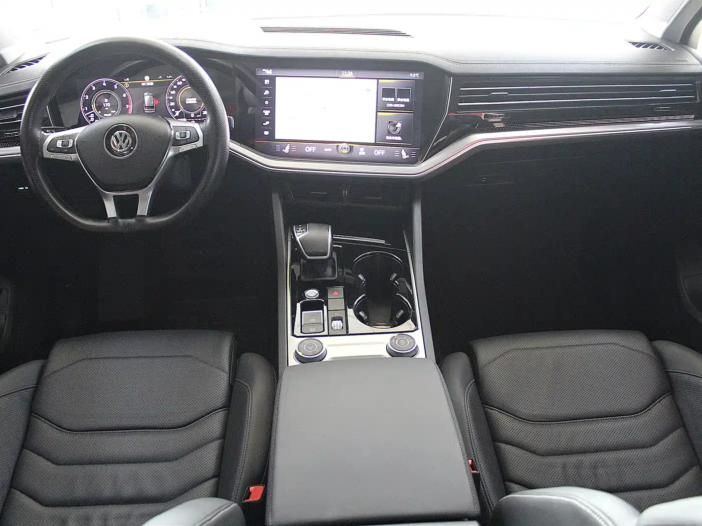 Volkswagen Touareg 2019 3.0TSI Sharp Edge Edition China VI фото 4