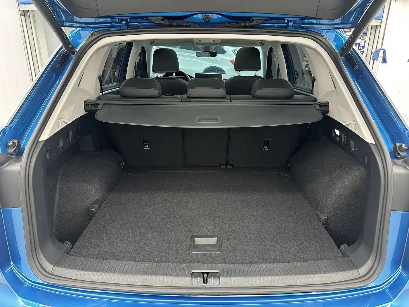 Volkswagen Tayron 2023 280TSI 2WD Luxury Plus Advanced Edition фото 17