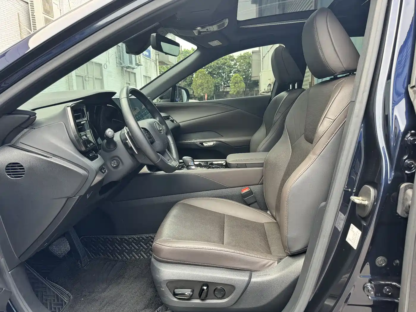 Lexus RX 2023 350h 2WD Comfort Edition фото 8
