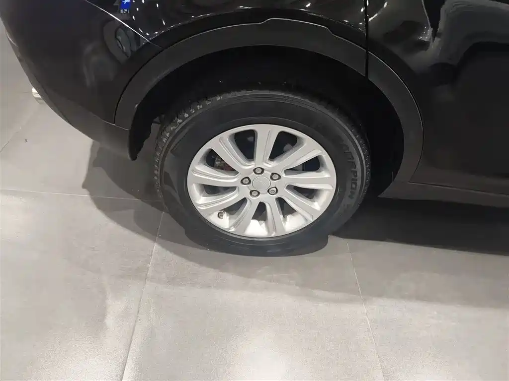 Land Rover Discovery Sport 2017 2.0T SE фото 22