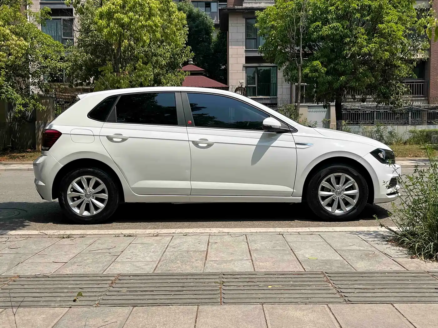 Volkswagen Polo 2019 Plus 1.5L Automatic Colorful Tech Edition фото 4