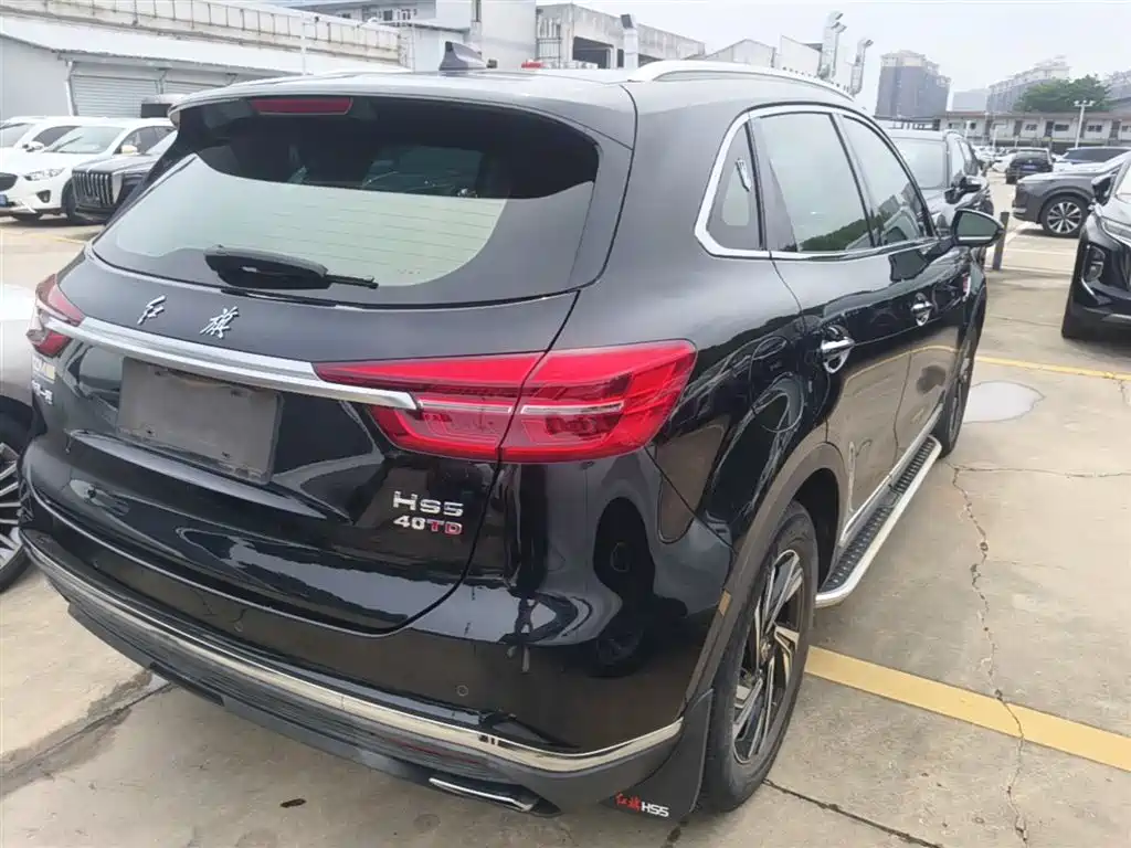Hongqi HS5 2022 Facelift 2.0T Smart Flag Enjoyment Edition фото 7
