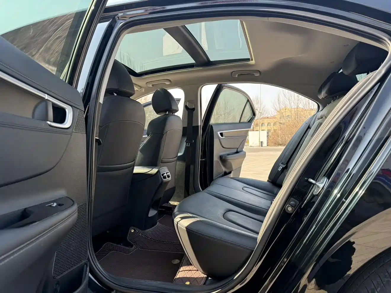 HYUNDAI NAME PICTURE