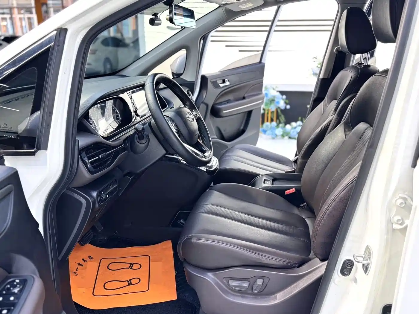 GAC Trumpchi Trumpchi M6 2019 270T DCT Premium Edition (7-seater) (China VI) фото 5