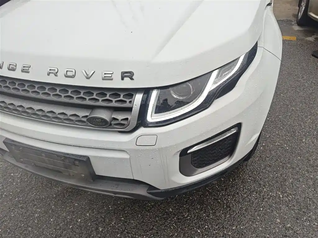 Land Rover Range Rover Evoque 2016 2.0T SE ZhiYao фото 18