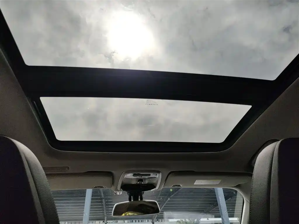 Lynk & Co 02 2019 High Energy Edition 2.0T Automatic 2WD Shine China VI фото 11