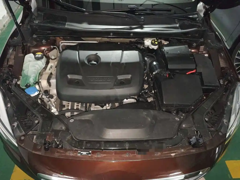 Volvo V40 2018 2017 Cross Country T5 AWD Inscription