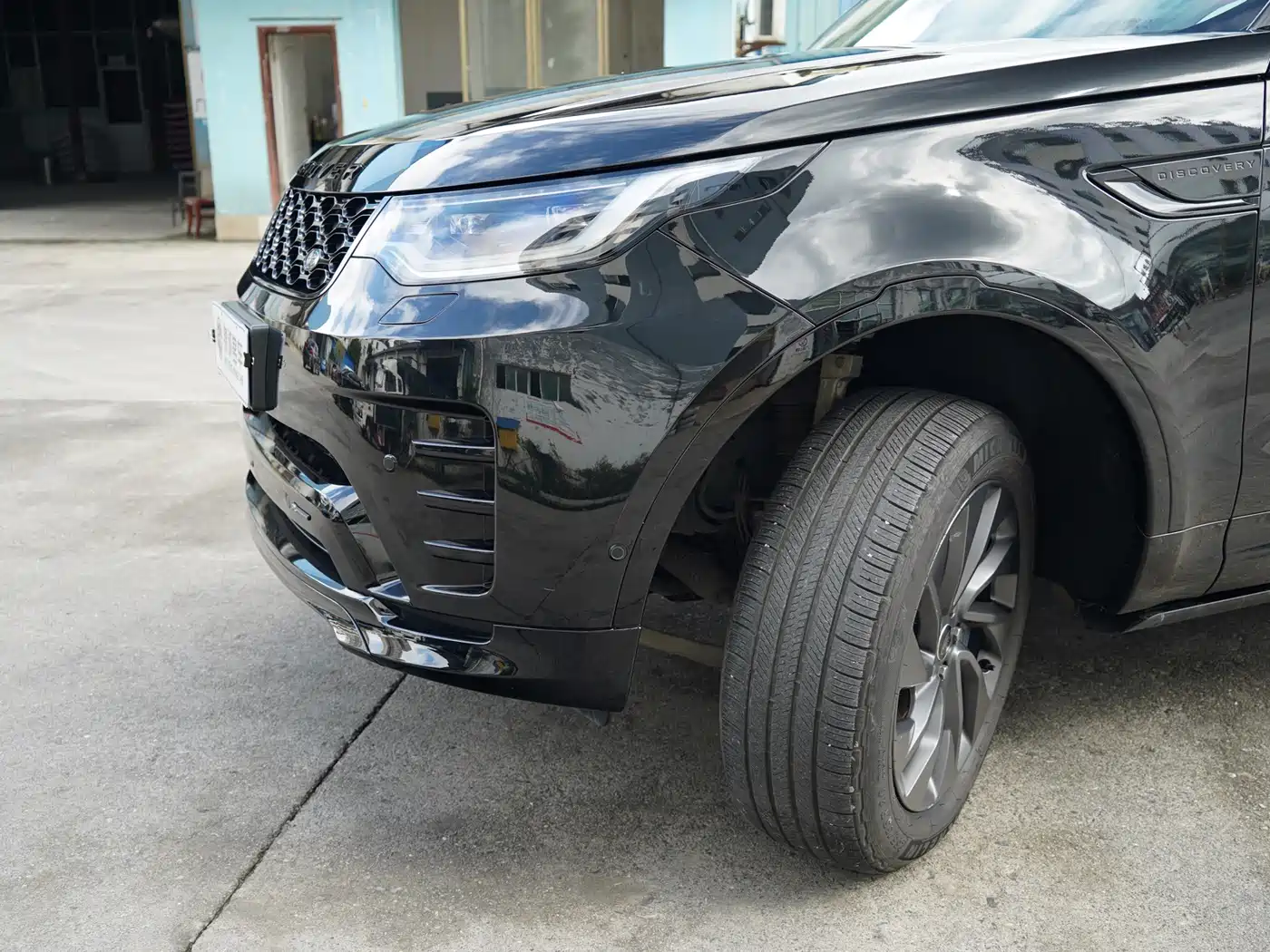 Land Rover Discovery 2023 360PS R-Dynamic S фото 16
