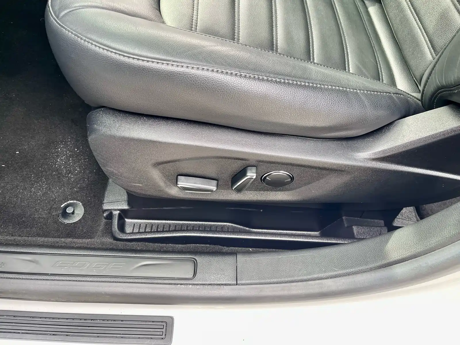 Фото 9 - Ford Edge