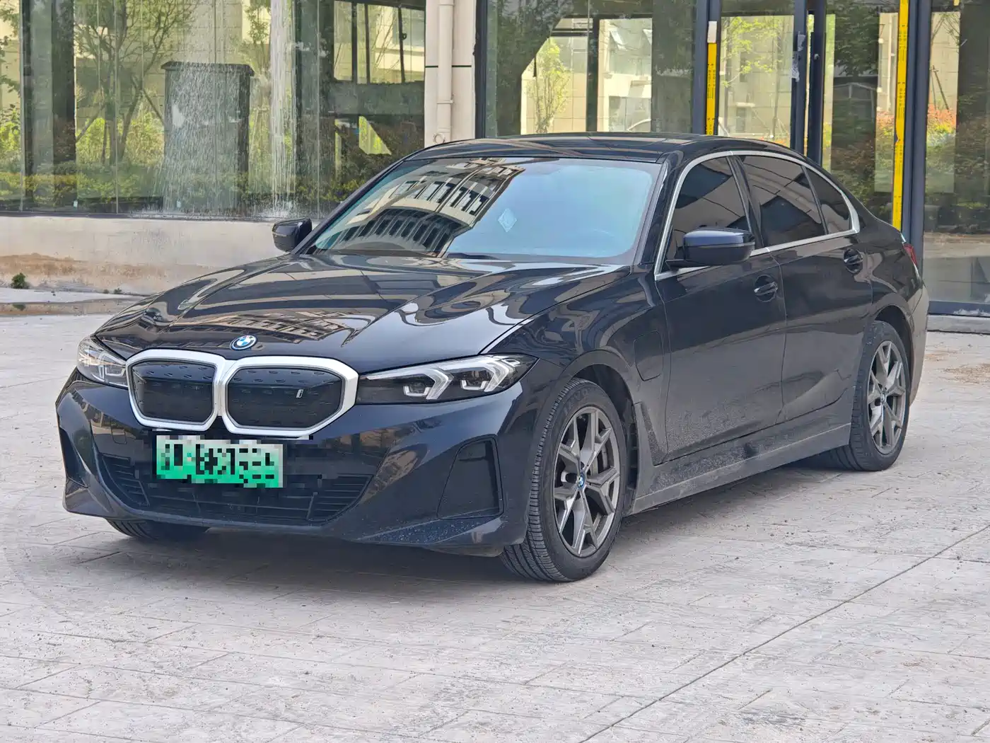 BMW i3 2022 eDrive 35 L
