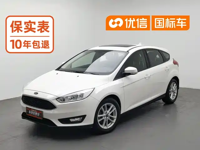 Ford Focus 2018 Hatchback Classic 1.6L Manual Trend Smart Edition — фото 1
